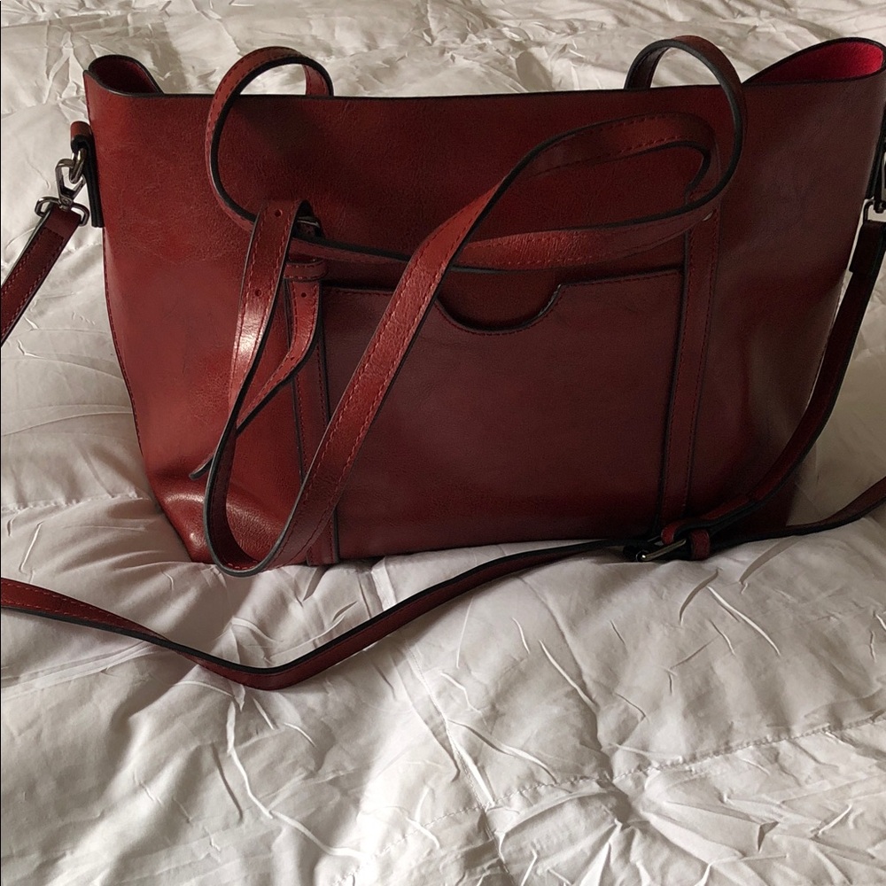 Shoulder or handbag of burgundy brown leather